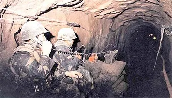 El singular grupo de buscadores de túneles secretos entre las dos Coreas